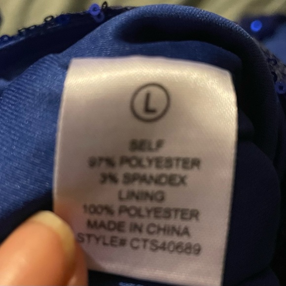 Ladies super cute sequin two piece set size L $45 - Picture 4 of 4